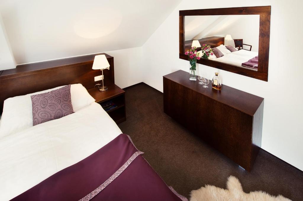 Hotel Farma Pelhřimov Quarto foto